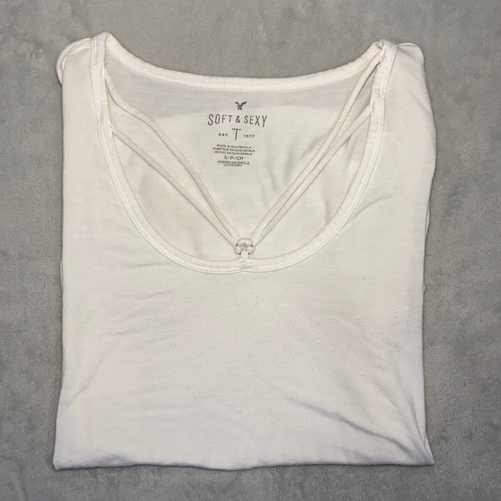 🌸American Eagle Soft and Sexy White T-shirt